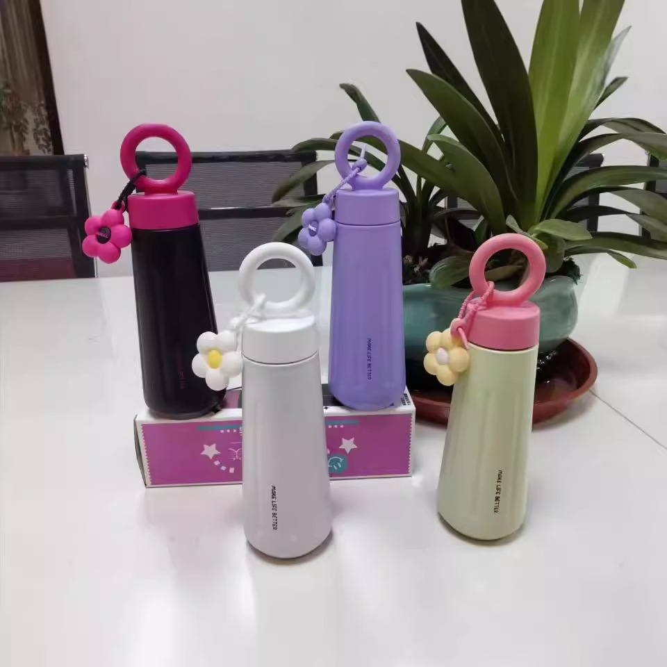 High appearance level, simple and elegant stainless steel insulated cup for girls, thickened petal handle, vacuum outdoor portable travel water cup details Picture