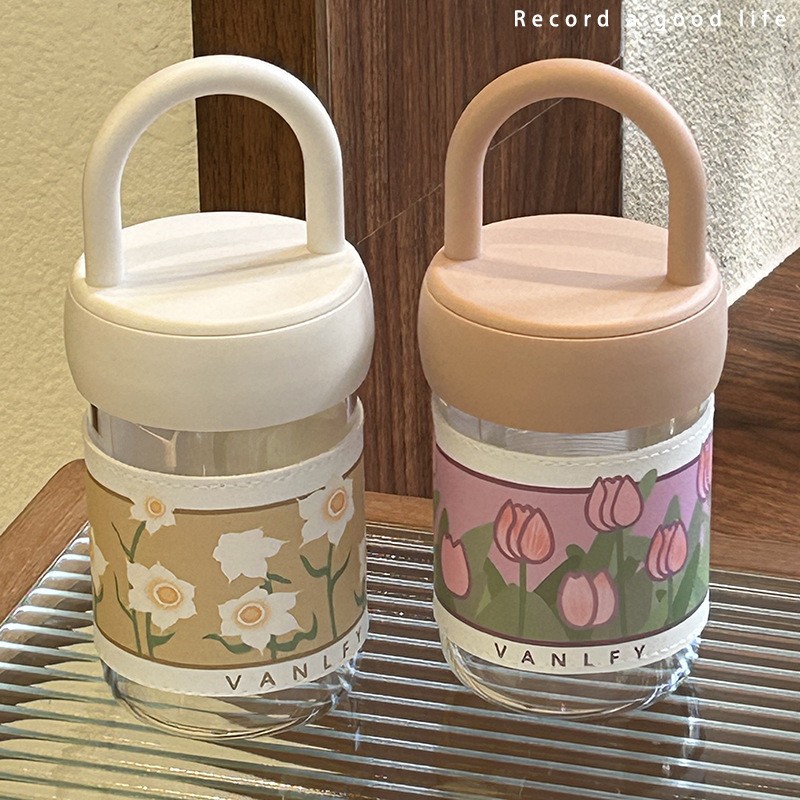 High-end, light luxury cups for girls, high appearance level, heat-resistant plastic cups, office water cups, precise and portable coffee cups Application Scenario