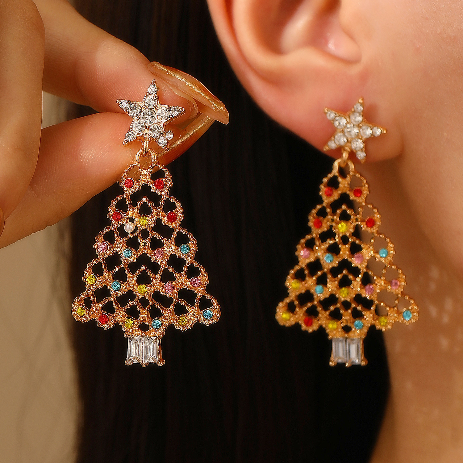 European and American cross-border light luxury high-end colored diamond and pearl Christmas tree stud earrings, Christmas earrings for autumn and winter, Christmas earrings and accessories Specification drawing