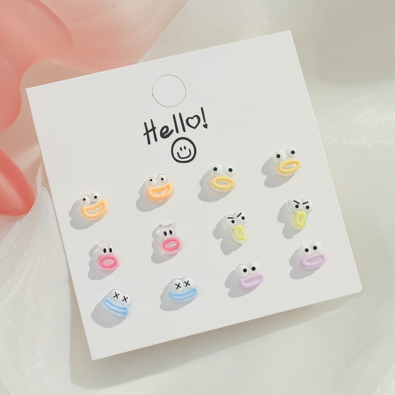 The funny expression resin stud set for girls is cute, sweet and versatile. Dopamine earrings are selling well at a street stall. Wholesale of earrings full figure