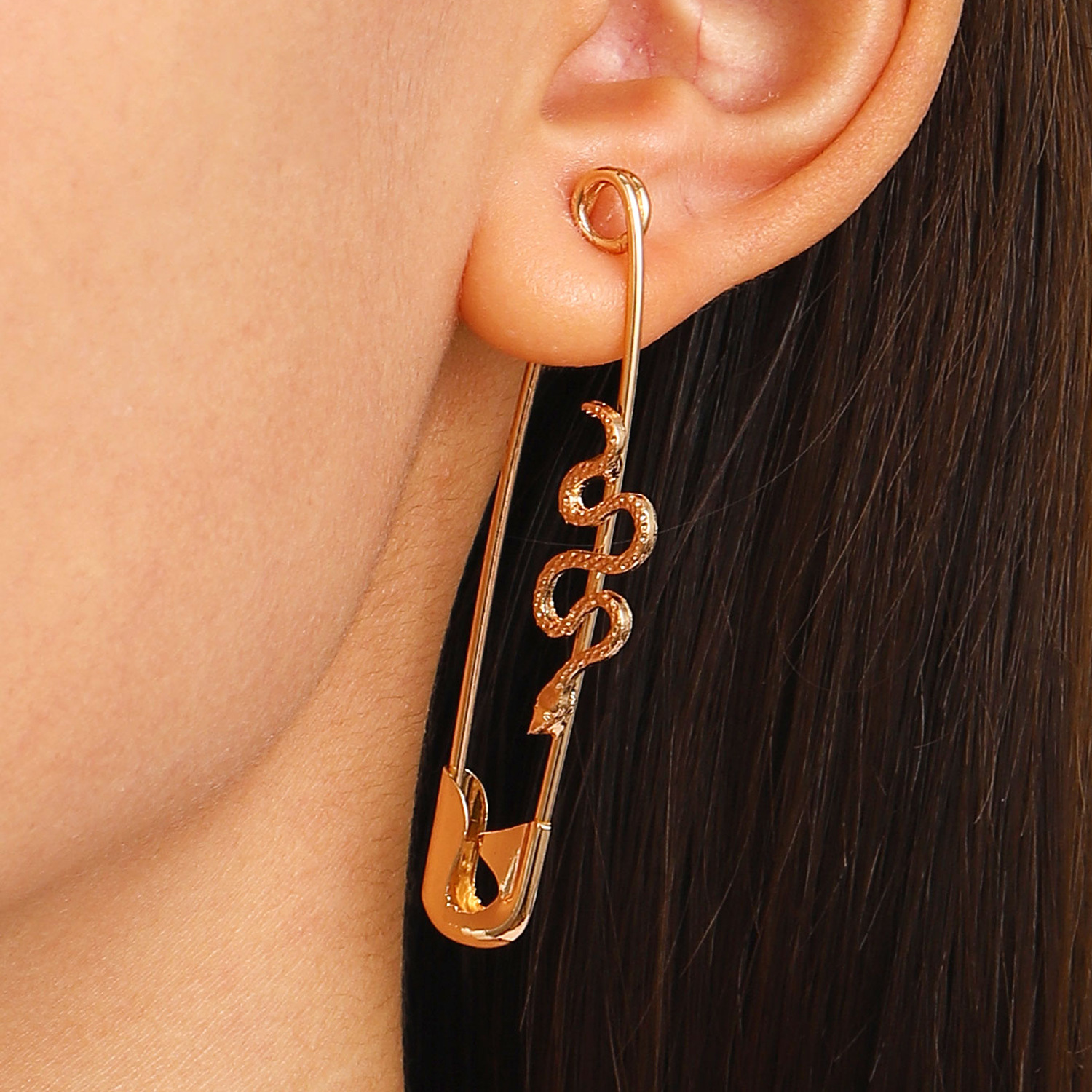 New cross-border snake-shaped paperclip earrings, InS-style European and American creative design, simple pin earrings, fashionable earrings full figure