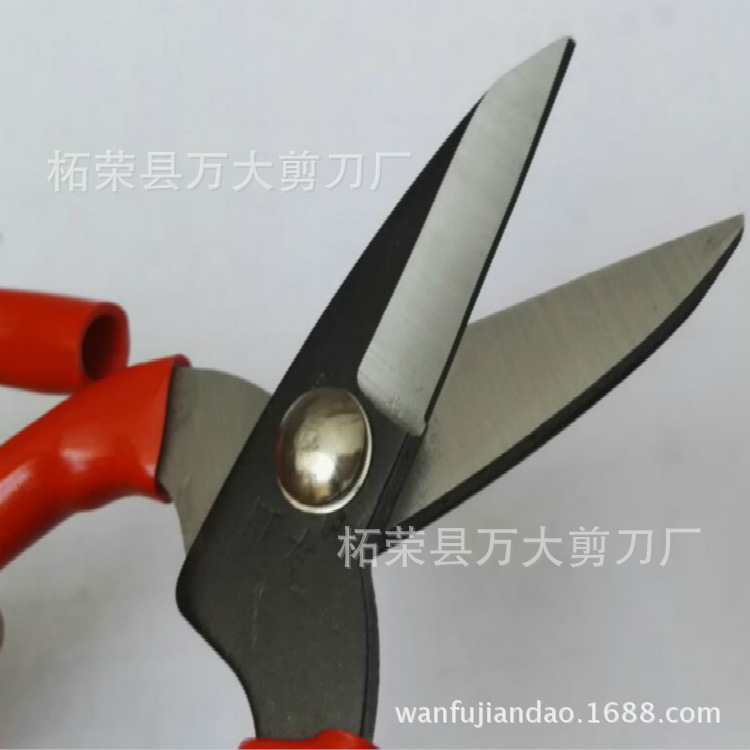 We supply large iron shears, industrial iron shears, iron wire shears, thick iron shears, thin iron shears and steel shears Application Scenario
