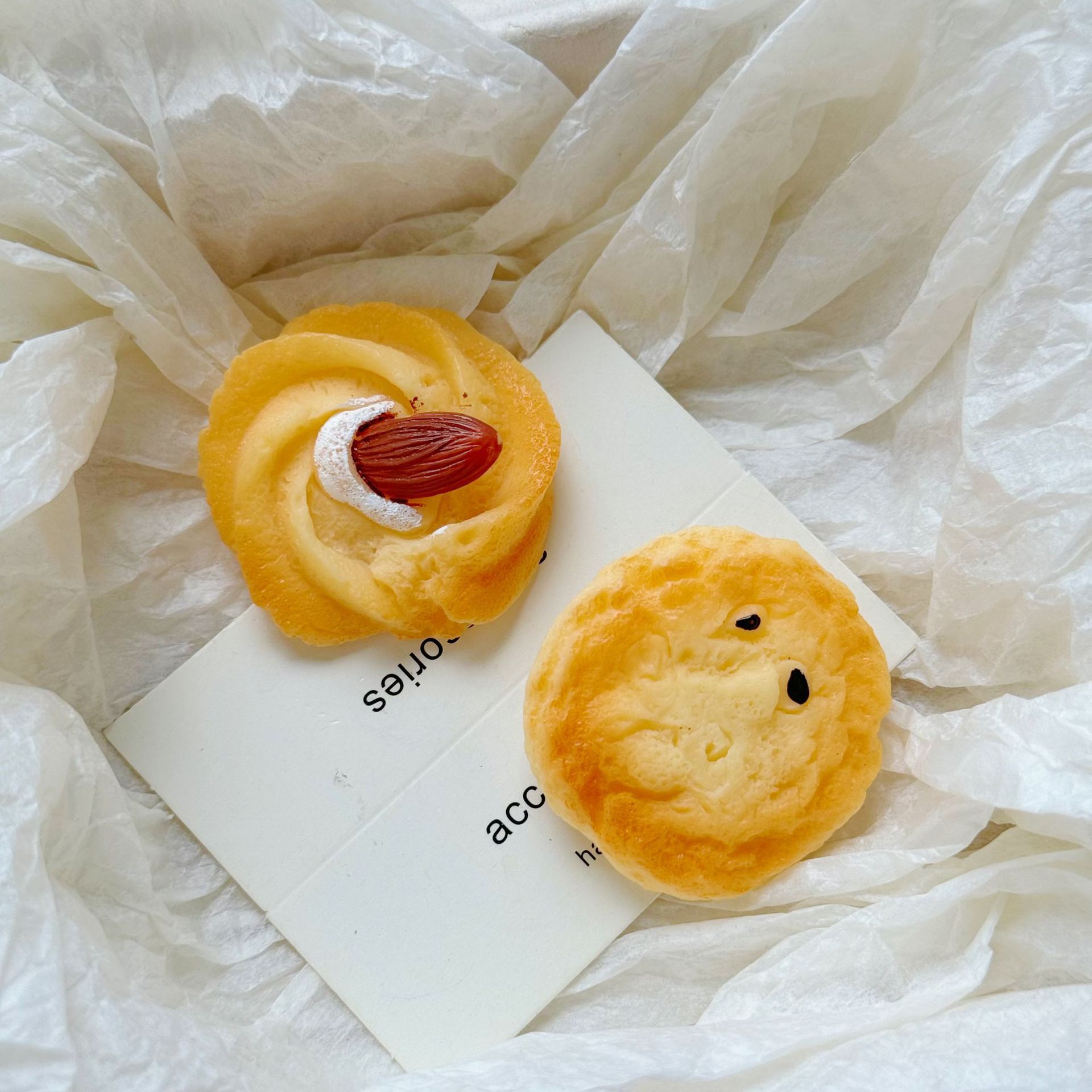 Miniature food toy cookie hair clips, personalized, fun and cute, popular Internet celebrity hair clips, funny and cute hair clips and hair accessories Application Scenario