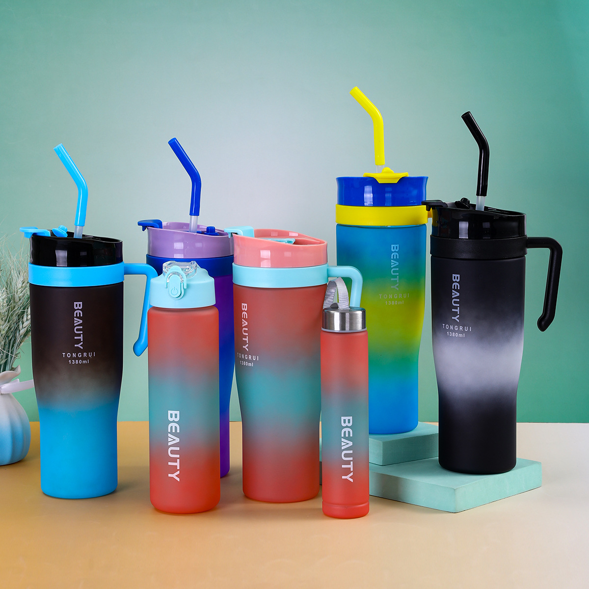 Cross-border 40oz three-piece set handle car cup, large-capacity sealed leak-proof straw cup, gradient color portable plastic cup full figure