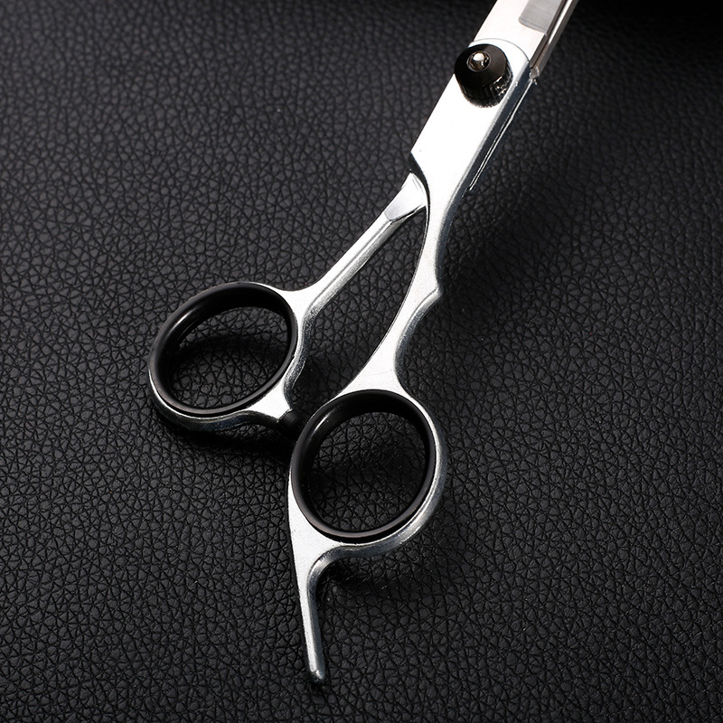 6-inch black hair clippers, Teddy bichon frise styling scissors, barber shop bangs clippers, home pet clippers Application Scenario