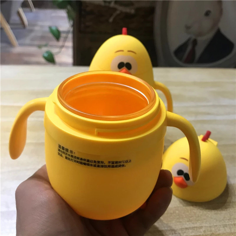 New internet-famous version, cute little yellow chicken with spout, handle, scale printing gift, children's double-layer insulated glass cup Application Scenario