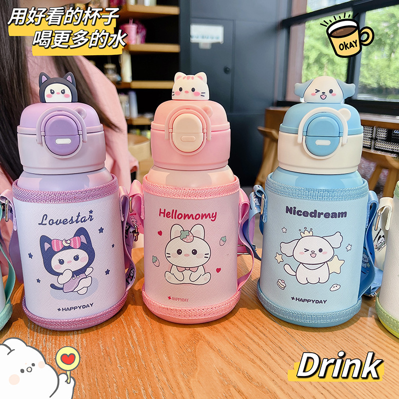 The 2025 new model of 316 stainless steel children's insulated cup has a large capacity and comes with a dual-drink pop-up creative cartoon water cup details Picture
