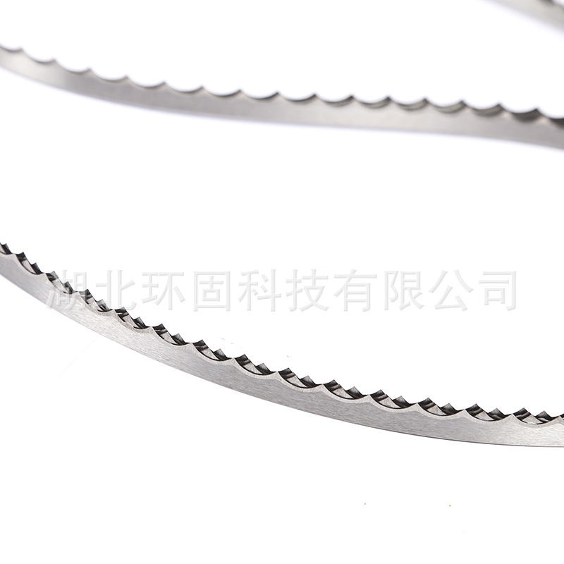 Crescent-shaped band saw blade cutting machine for cake, bread, film and hamburger dough slicing. Crescent-shaped wavy food band saw blade Item Picture
