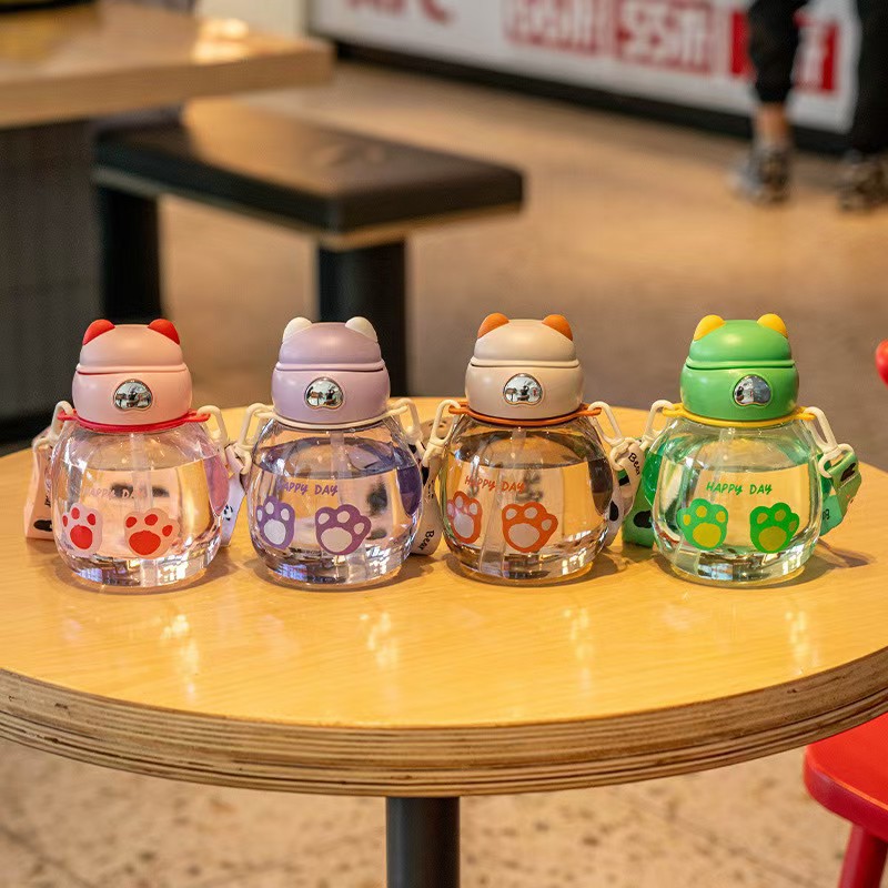 The new summer portable drawstring, durable straw cup, leak-proof, and cute little bear Dudu children's water cup is small and adorable full figure
