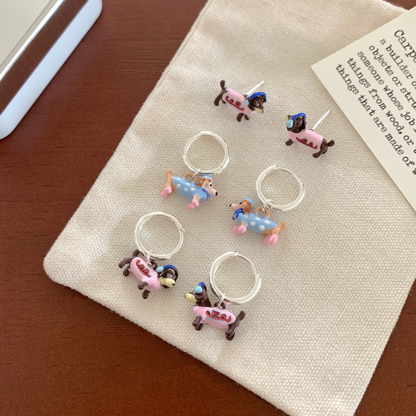 New cartoon color oil-dripping Dachshund ear buckles for girls, cute, exquisite and niche design, fun and childlike student earrings details Picture