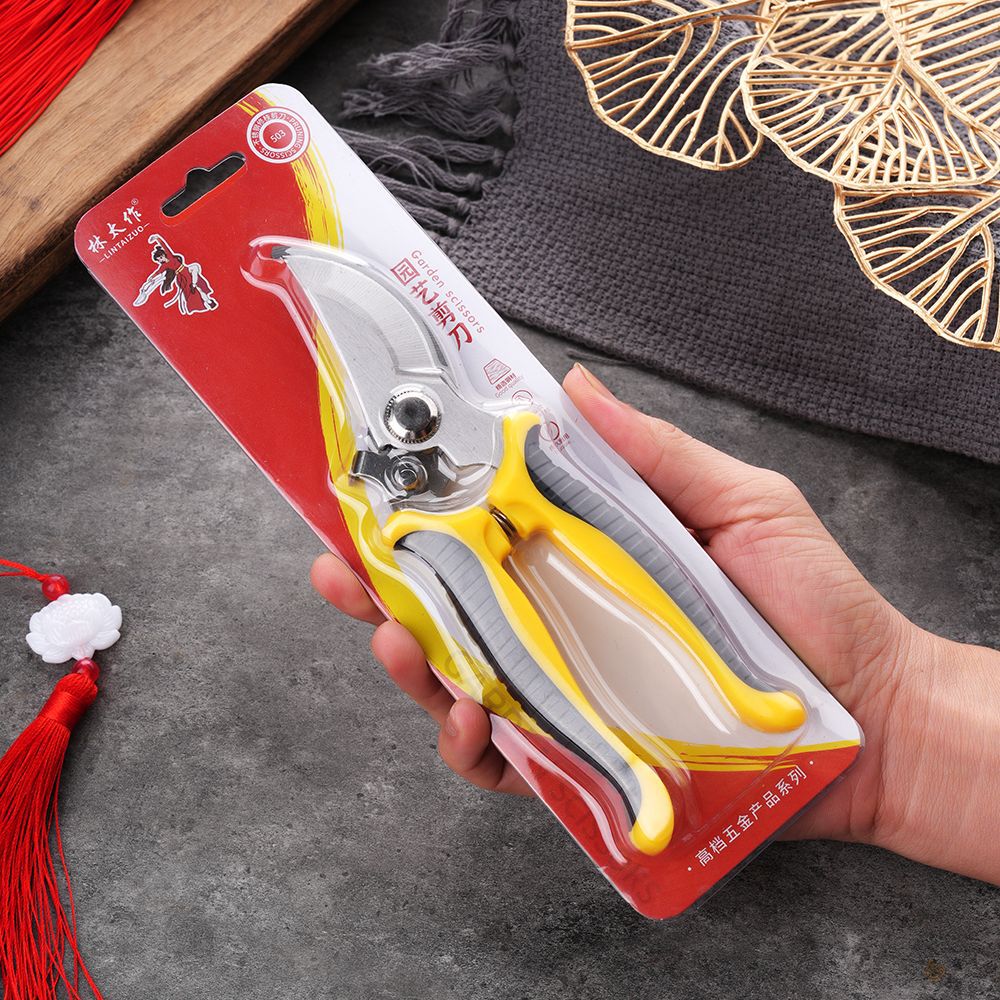 Lin Taizuo brand's ultra-high-end customized hard card stainless steel garden scissors, fruit picking, pruning, grafting and rebound scissors Application Scenario