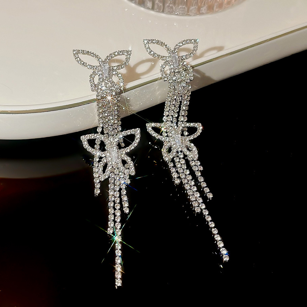 925 Silver needle European and American exaggerated butterfly earrings, women's fashion, versatile and elegant earrings, full diamonds, super shiny, high-end earrings Specification drawing