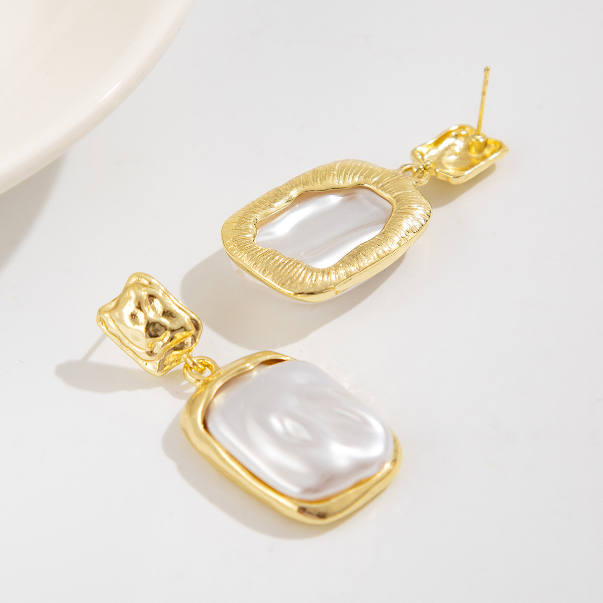 Cross-border retro Earrings irregular design sense stud Earrings baroque liquid metal water drop pendant earrings for women Item Picture