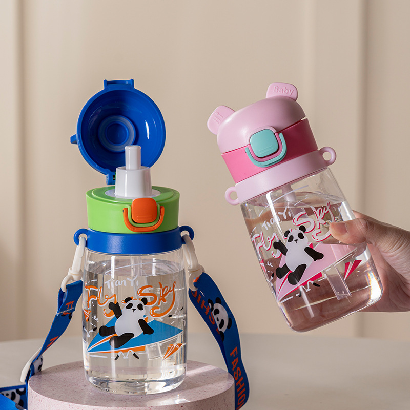 New children's water cup, straw cup, baby direct drinking cup, kindergarten drinking water, outdoor travel anti-drop portable water bottle Application Scenario