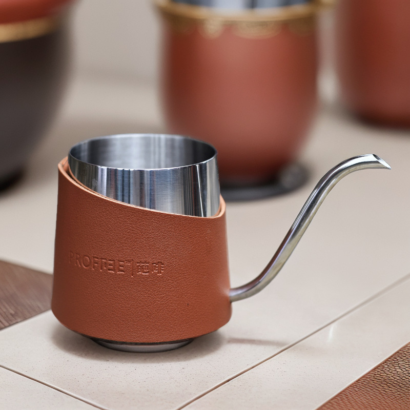Cross-border outdoor hand-brewed coffee pot, stainless steel with leather insulated water cup, simple and high appearance level, narrow-mouthed pot, travel cup full figure