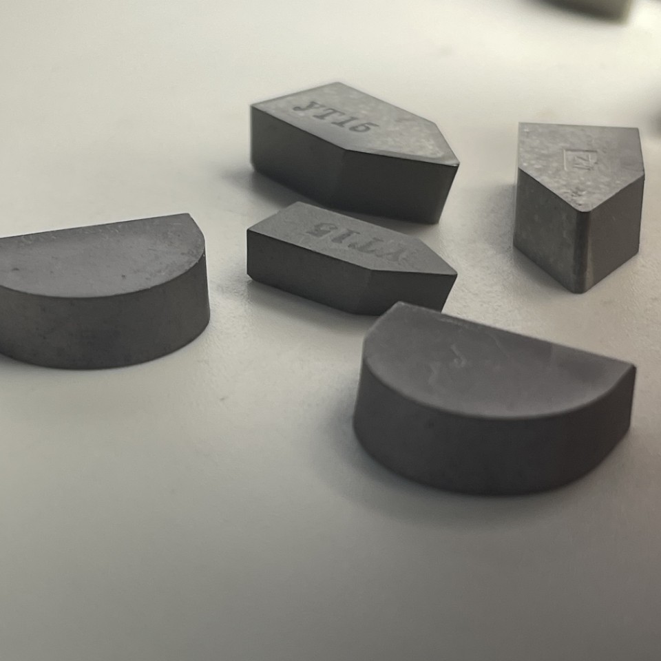 Hard alloy welded inserts C122/C125, wear-resistant and impact-resistant, YG6 tungsten steel brazed turning tool heads full figure