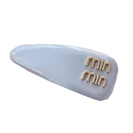 This is an InS-style high-end miu leather hair clip with a high-end side feel. It features a spring and summer forehead fringe clip and a spring clip for women Item Picture
