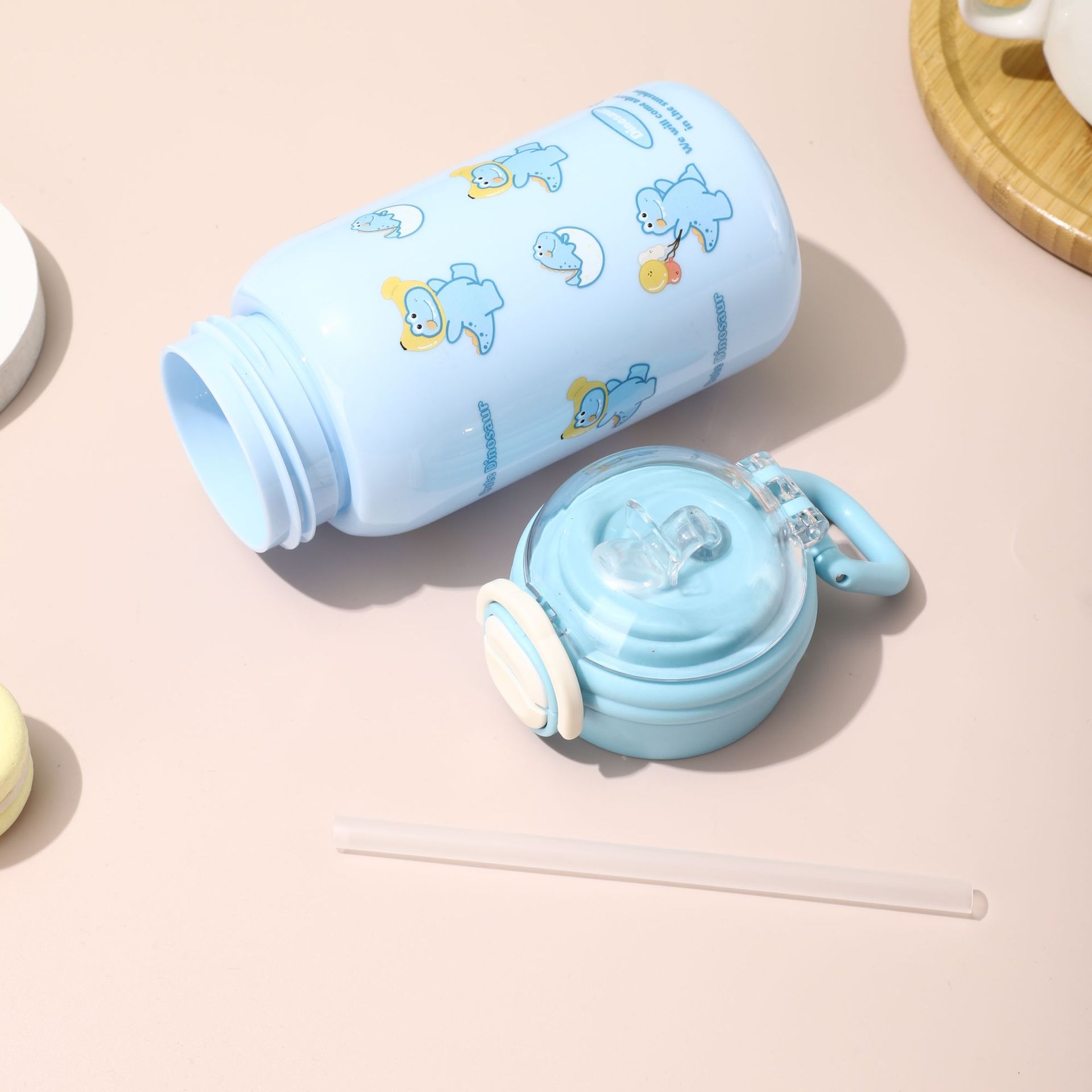 Wholesale of new cartoon double-drink bouncy plastic cups with high appearance standards, portable water cups and straw cups for female students and children Application Scenario