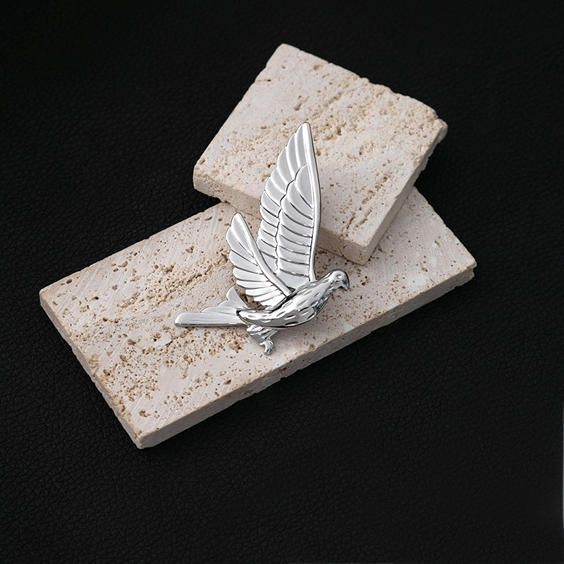 European and American cross-border peace dove animal brooch, light luxury and high-end clothing accessory brooch, creative metal brooch for women Specification drawing