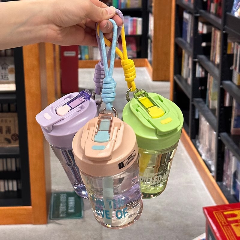 High-appearance, large-capacity double-drinking coffee cups, simple and convenient summer water cups with straws, wholesale for boys, girls, students and children Specification drawing