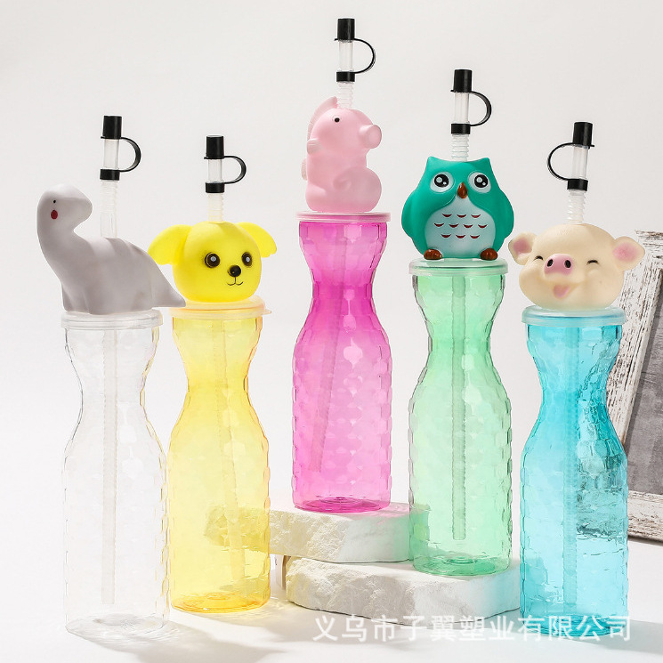 New transparent, colorful Korean-style cartoon diamond animal, multiple optional disposable plastic straw cups, and luminous water cups full figure