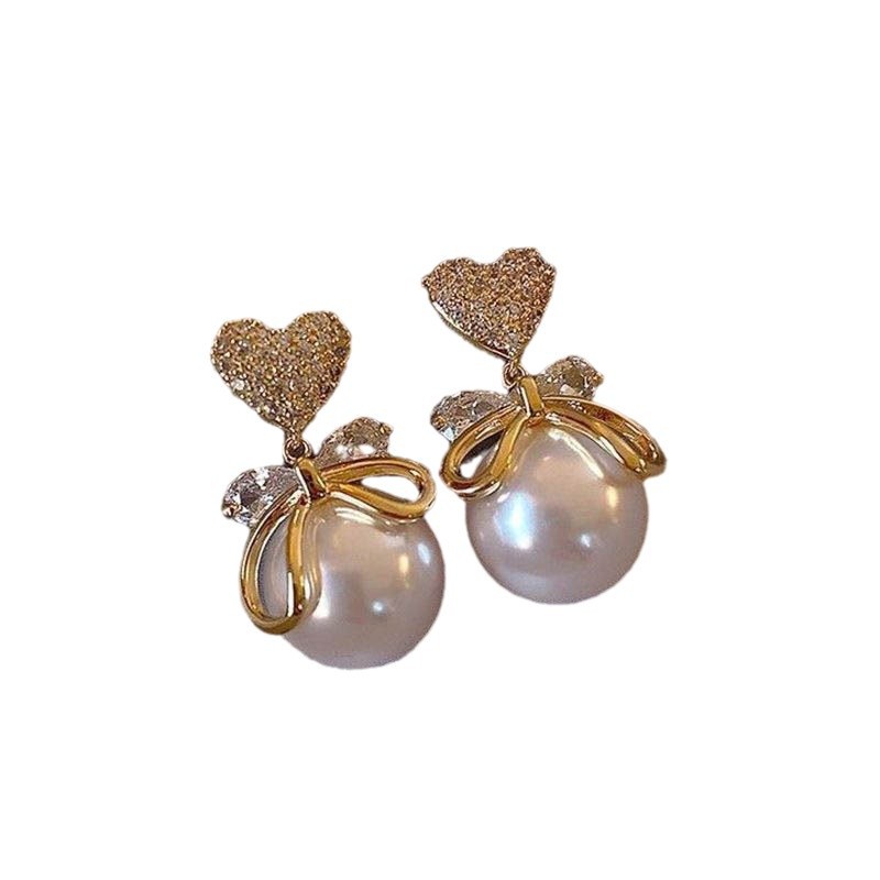 Pearl stud earrings for women, French niche retro design earrings, 2024 new bestsellers, elegant earrings, high-end earrings Item Picture