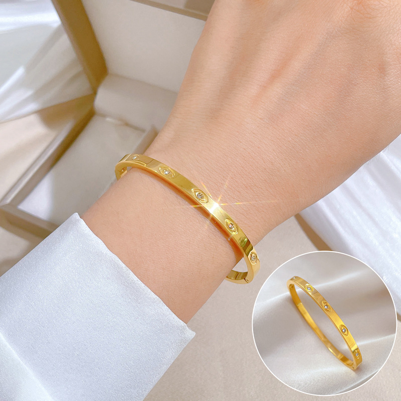 【 All-titanium Steel 】 European and American horse eye zirconium minimalist style titanium steel bracelet, minimalist cross-border retro stainless steel jewelry full figure