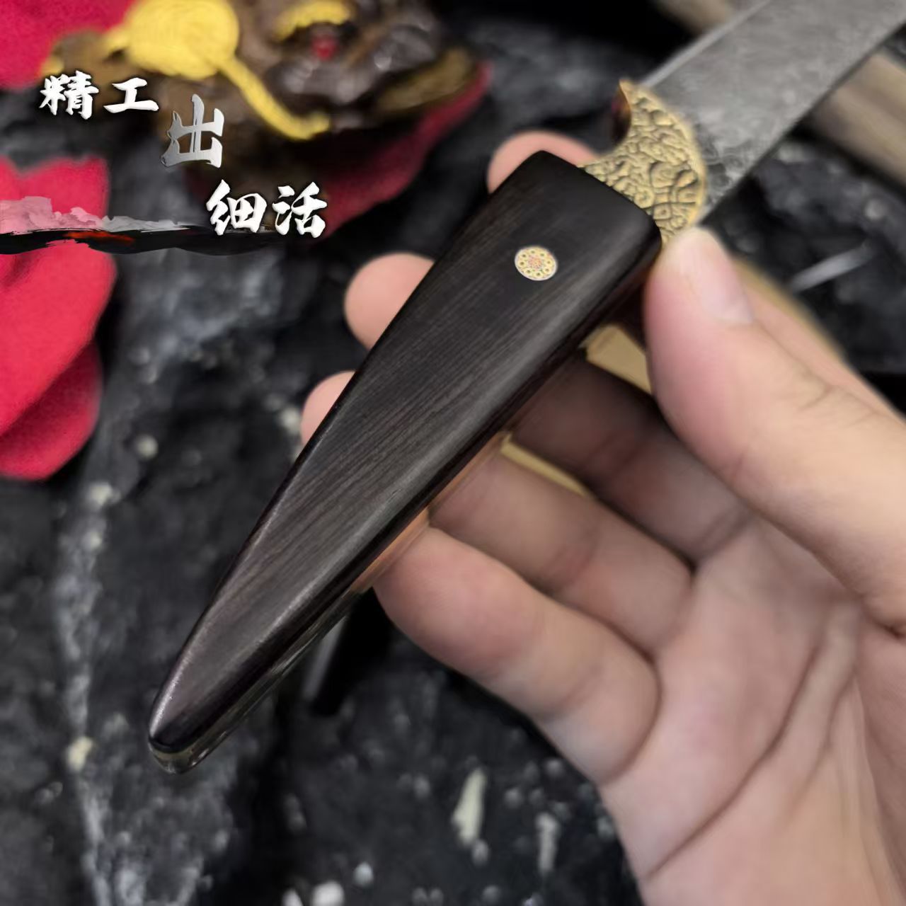 【 Xuan Yue 】 High-end collectible and gift-giving Damascus steel straight knife, one-piece keel, ebony handle, carved brass Specification drawing