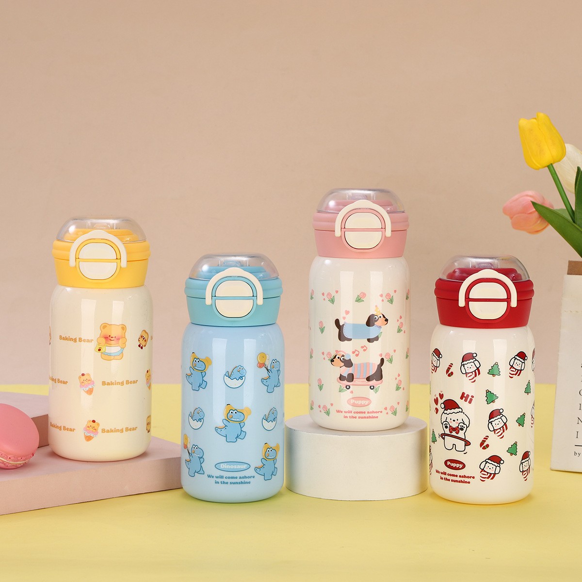 New high-appearation-level large-capacity plastic cup, fresh and clean children's high-appearation-level portable cup, cartoon cute portable water cup full figure