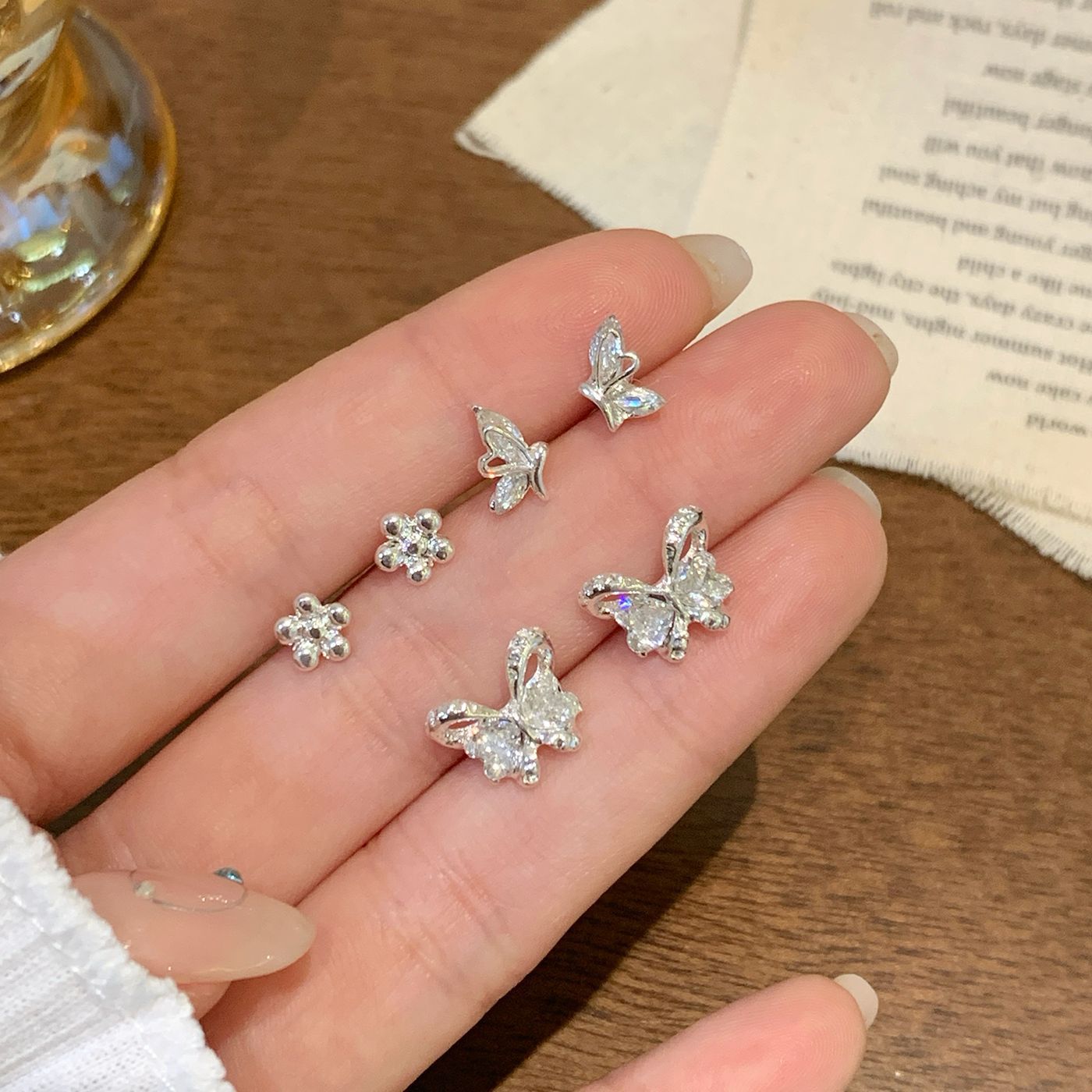 Fresh and sweet silver butterfly stud earrings set for women, small, simple and elegant, versatile for daily use, student earrings details Picture