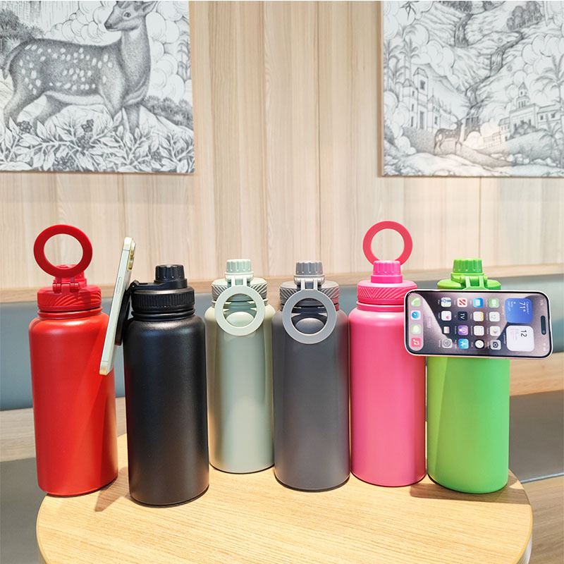 Cross-border powder-coated magnetic suction mobile phone, space water bottle, outdoor sports large-capacity 304 stainless steel vacuum insulated cup full figure