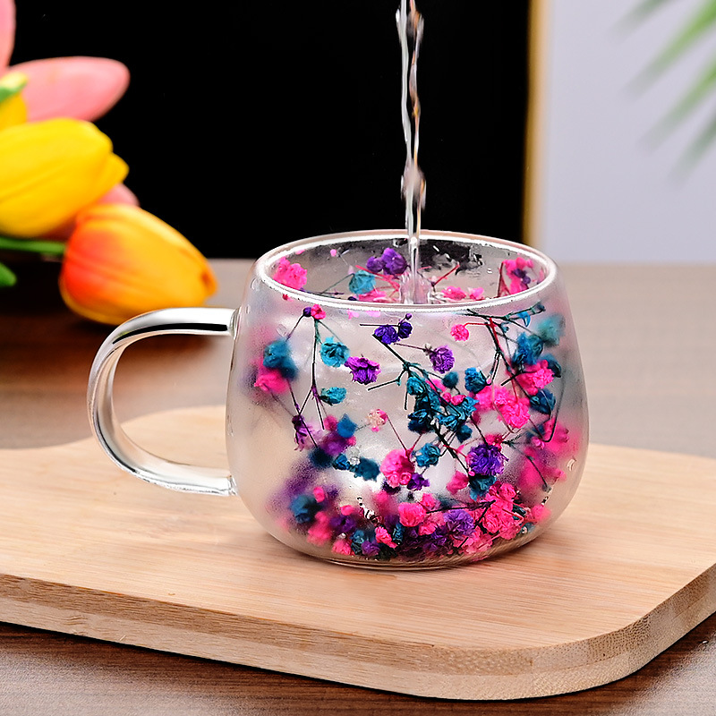Cross-border universal internet-famous double-layered glass cup with real flowers, high appearance level, souvenir coffee cup, high borosilicate simple cup Application Scenario