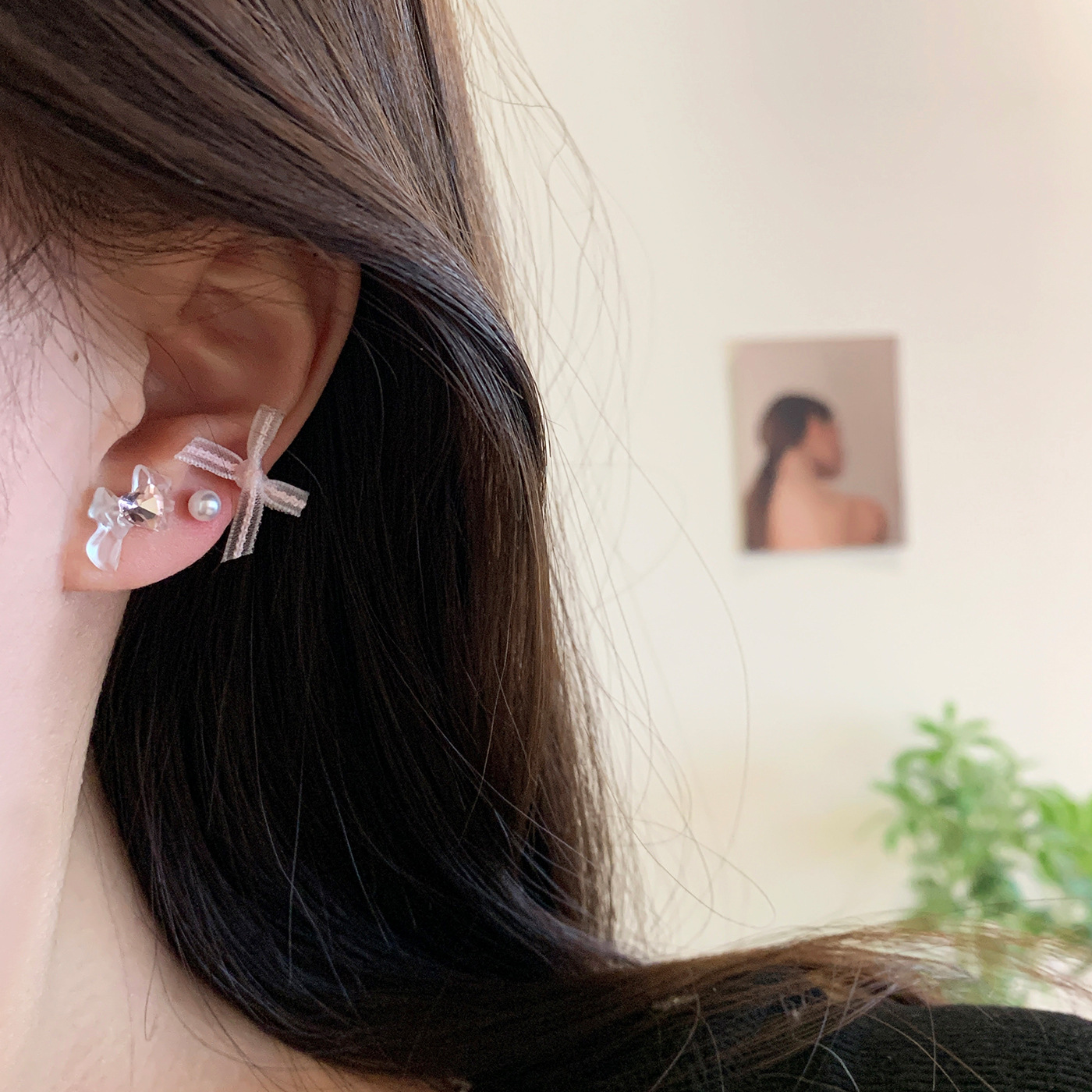Spring vacation style fabric bow earrings, a niche design sense, sweet and fresh for girls, a versatile earring set for students details Picture
