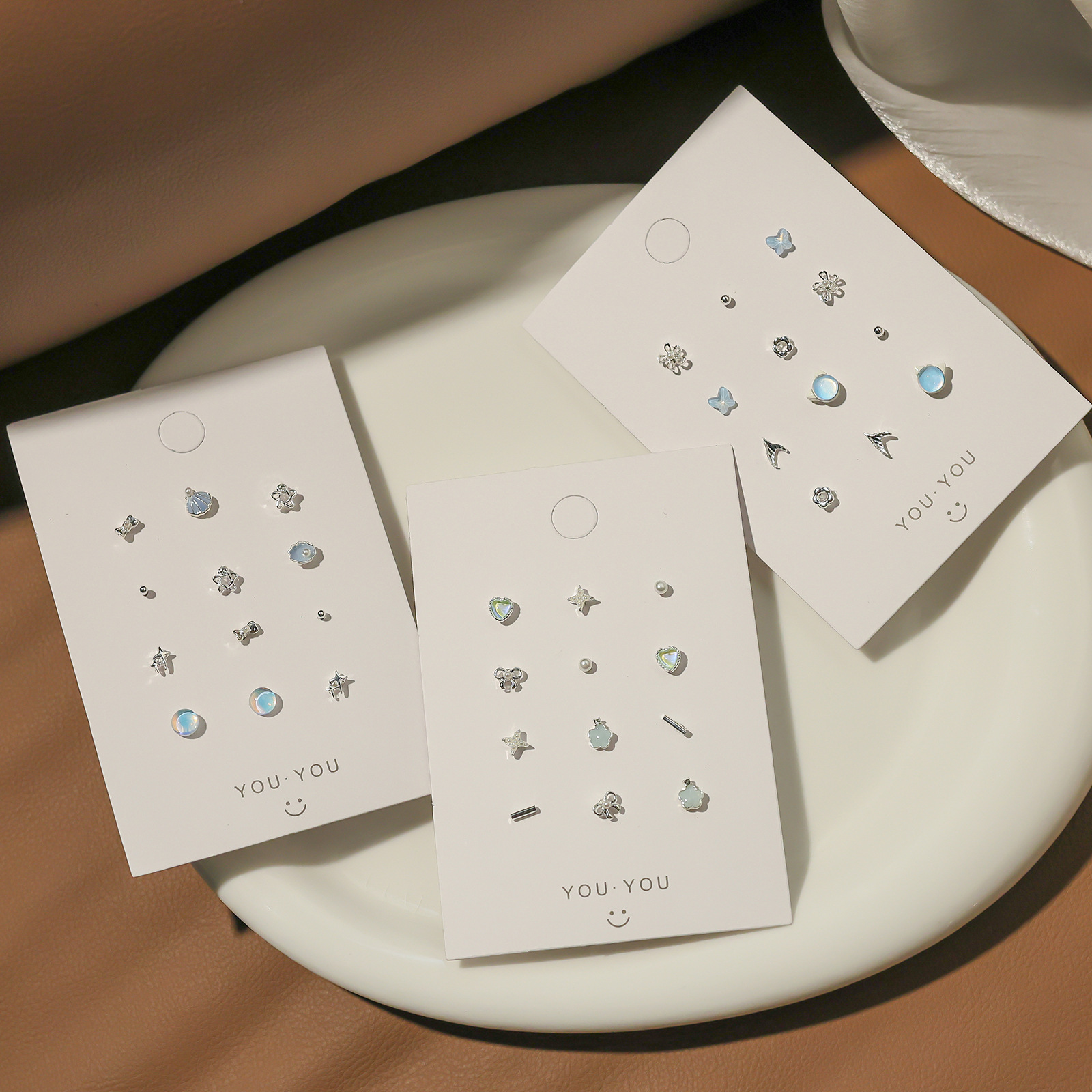 A small and exquisite silver needle stud set in sea blue, versatile and simple daily earrings, personalized and elegant earrings for women wholesale Specification drawing