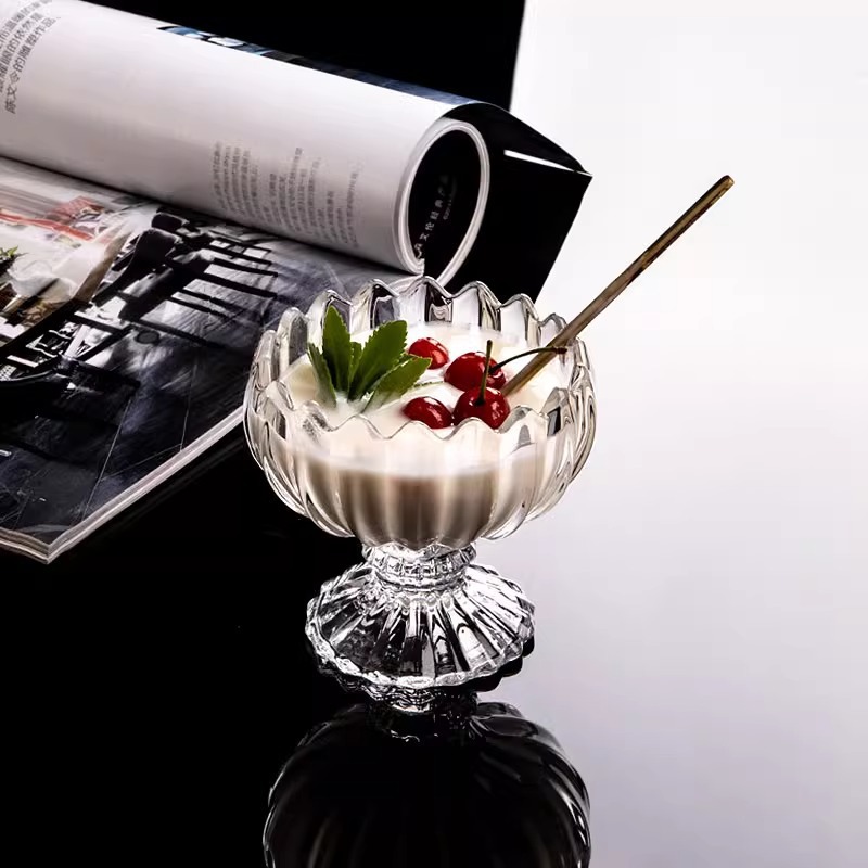 European-style creative glass dessert, high-legged bowl, fruit yogurt, ice cream, milkshake cup, ice cream bowl Specification drawing