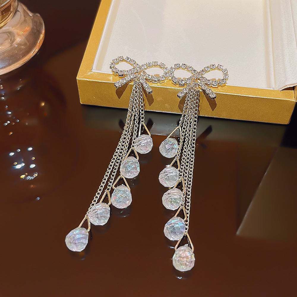 Fashionable and elegant, cold style, exquisite and individual, bow crystal earrings, tassels, high-end and exaggerated earrings for women wholesale details Picture