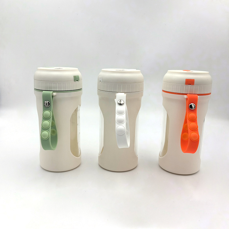 Wireless charging glass juicer cup, small portable juice cup, household multi-functional automatic fruit juicer Application Scenario