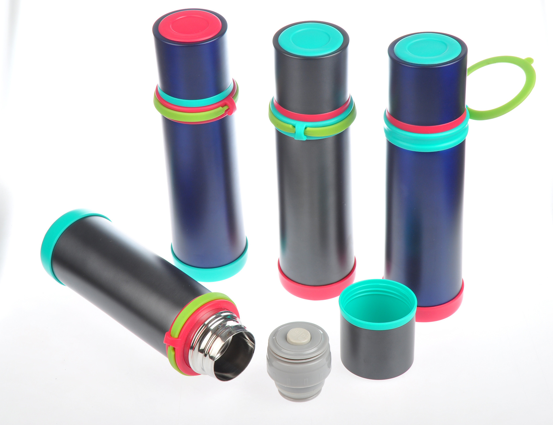 The 2023 new style of colorful straight vacuum stainless steel insulated cup is a portable water cup with a carrying ring and printed LOGO details Picture