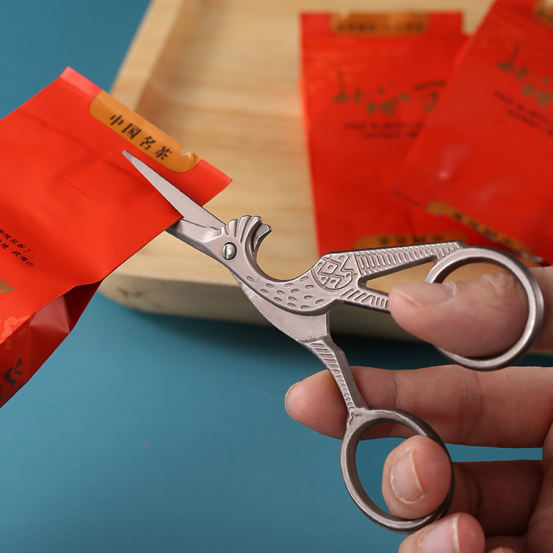 Stainless steel crane scissors, retro crane shaped scissors, tea scissors, cross-stitch handcrafted creative household small scissors details Picture