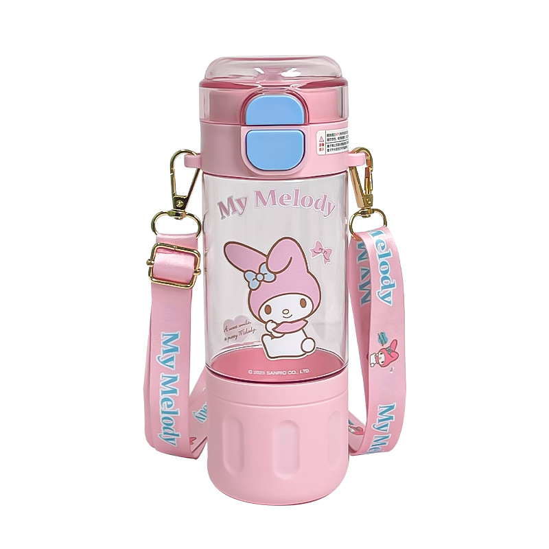 Sanrio Family series double-drinking plastic cups are convenient to carry. The silicone spout double-drinking design comes with a cup rope Item Picture
