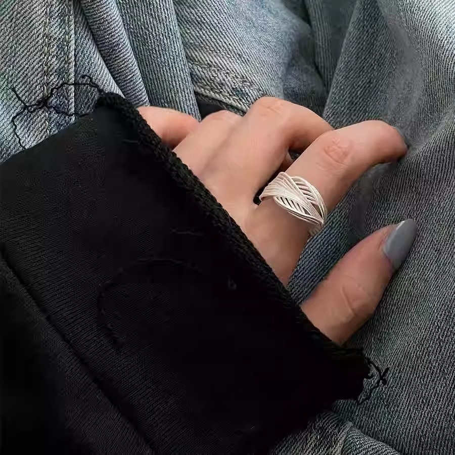 Hollowed-out line woven ring for women, 925 silver, a niche design with a high-end feel, a unique and simple open ring details Picture