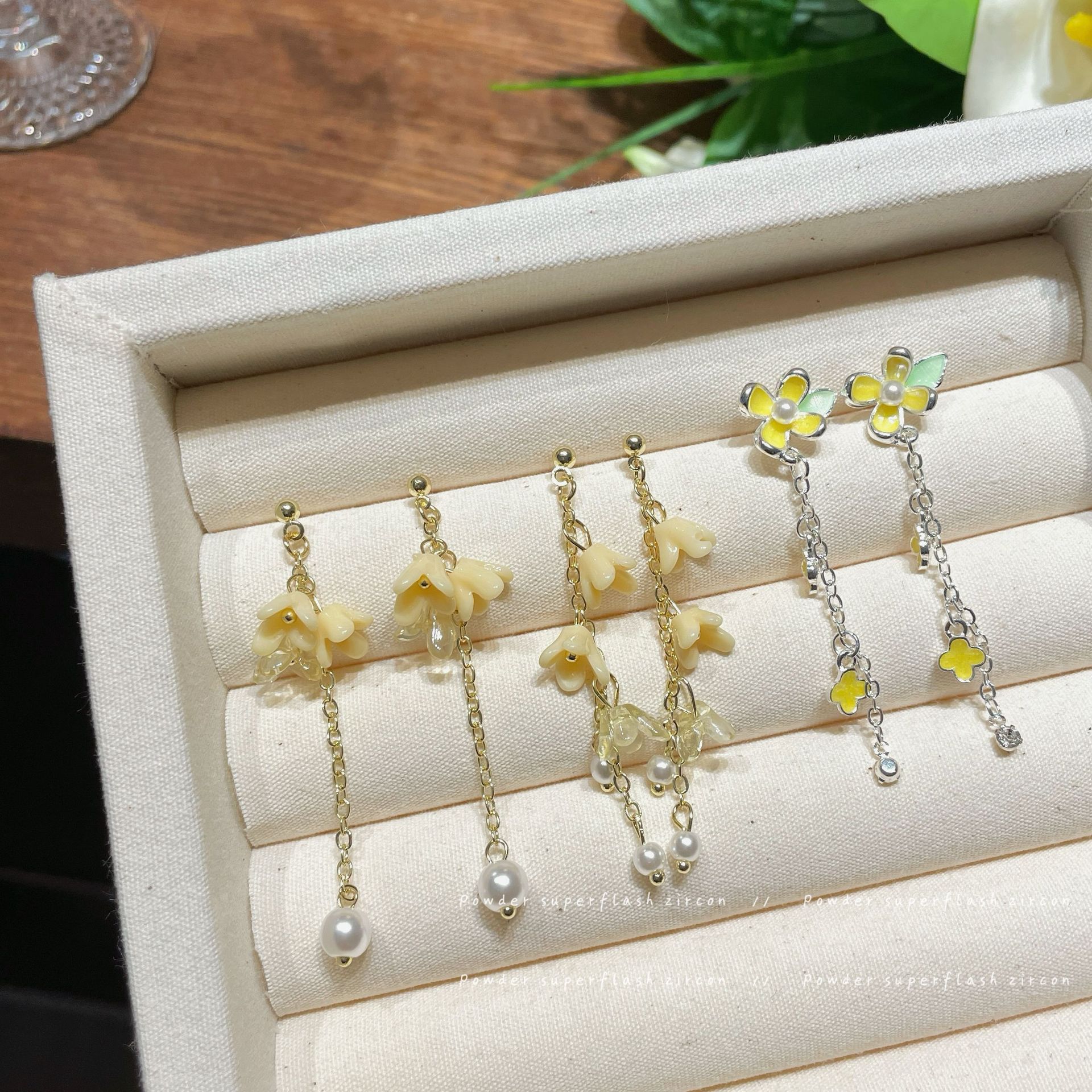 Autumn and winter golden osmanthus tassel series earrings, women's silver needle, gentle, exquisite, niche design sense, sweet earrings full figure