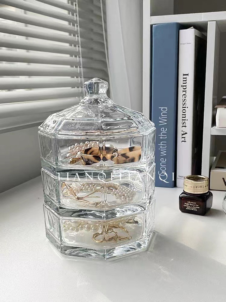 Glass pagoda storage box, jewelry, dust-proof, detachable and washable crystal glass storage box, candy and nut box Item Picture