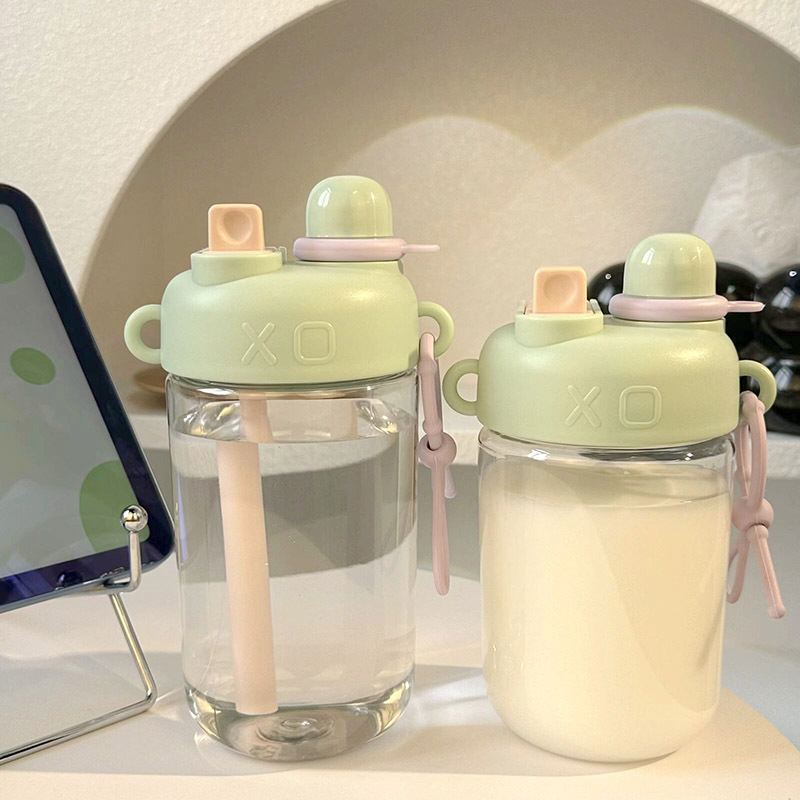 New ins style solid color wholesale water cup for boys and girls, portable large-capacity double-drinking plastic cup full figure