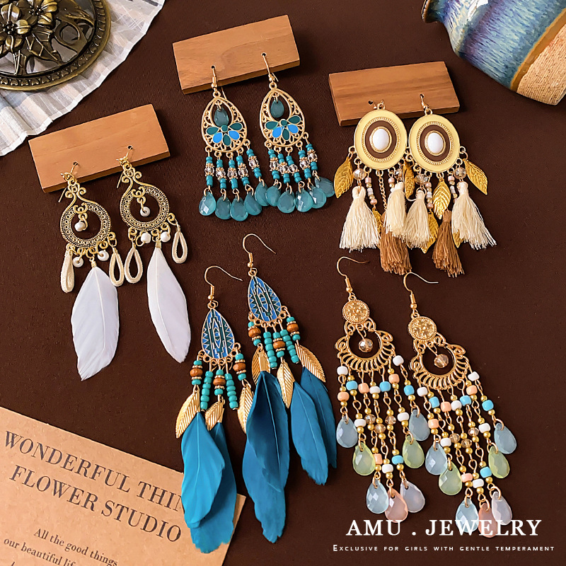 Bohemian-style long tassel earrings, women's high-end vacation style feather stud earrings, ethnic style retro earrings full figure