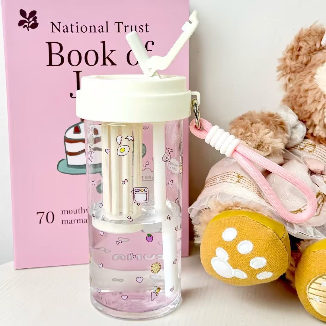 High-temperature resistant, shockproof, simple and sporty water cup, ins high appearance level water cup, cheap with hand-held tea stronomer straw cup Application Scenario