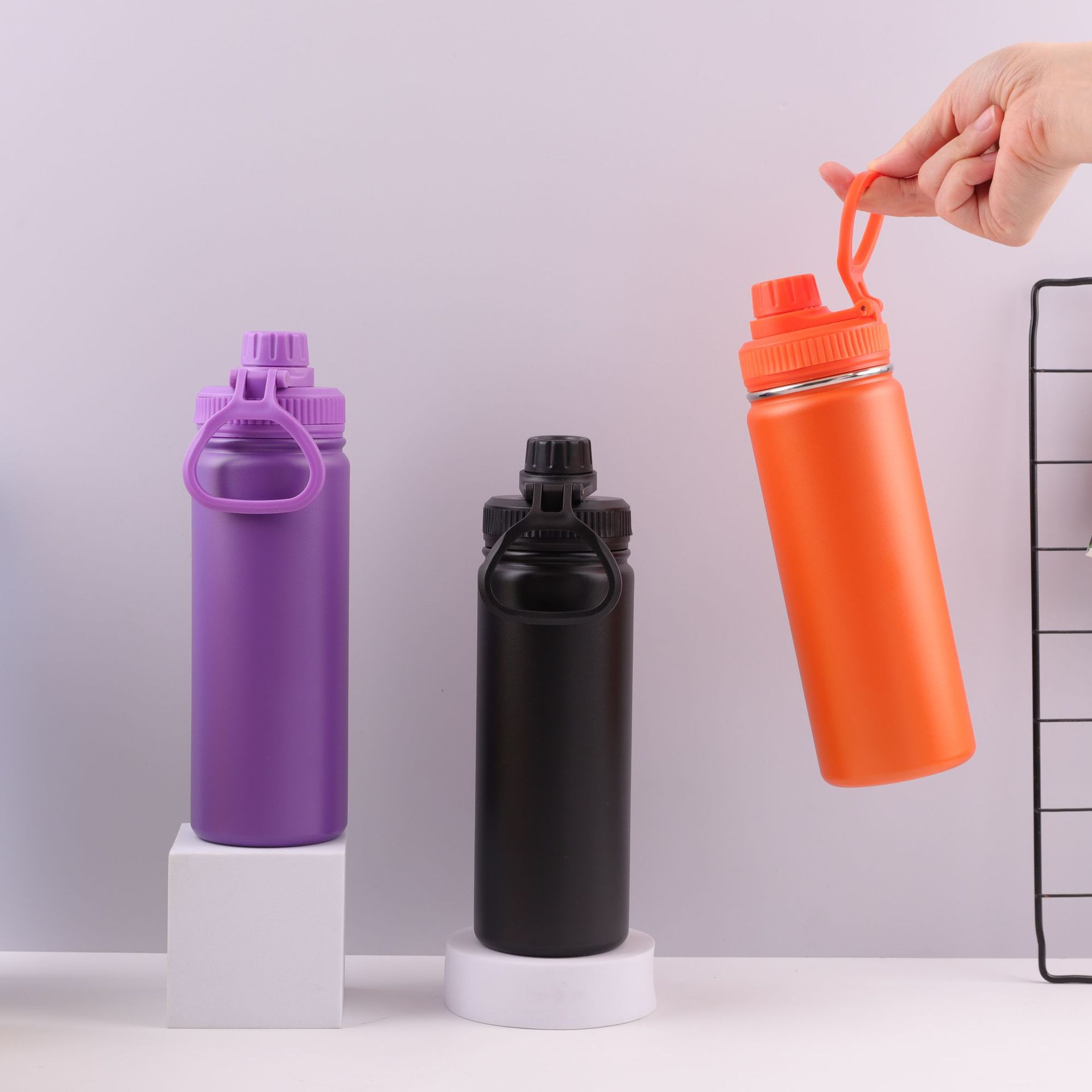 Wholesale 304 stainless steel space kettles with large capacity, cold insulation, outdoor portable direct drinking sports water bottles Application Scenario
