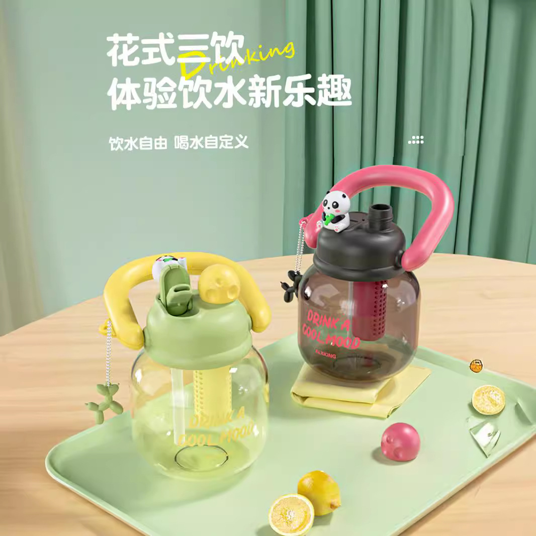 Cartoon children's water cup, double-drinking teapot, large capacity, high appearance level, portable large-belted straw cup, high-temperature resistant space cup details Picture