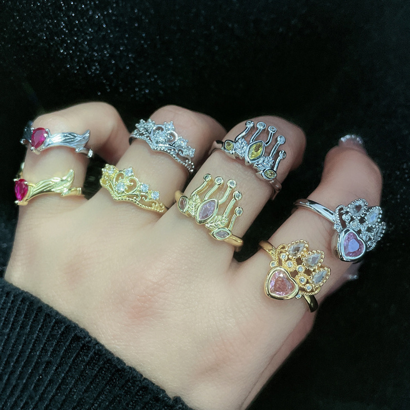 The retro French crown, with a cold and elegant style, has an open ring. It is a high-end design for women, fashionable, individual and versatile ring trend Application Scenario