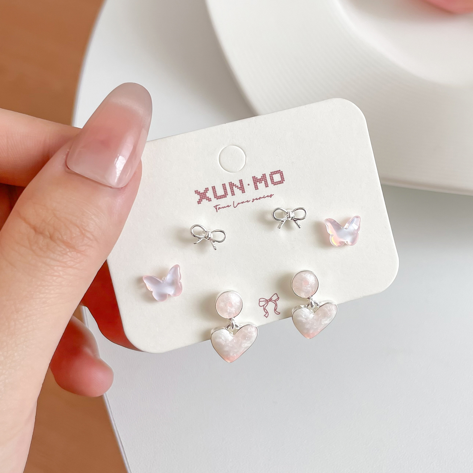 Japanese and Korean super fairy heart-shaped butterfly silver needle stud earrings for women, fresh and sweet, niche and high-end, simple and individual earrings Application Scenario